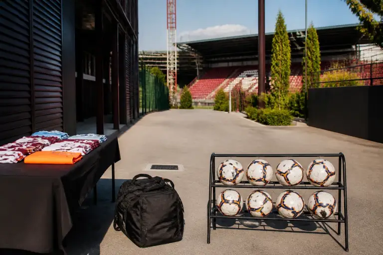 Cristi Ignat ajunge la CFR Cluj. Fundașul este al zecelea transfer al verii