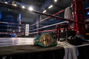 Lucas Clapa, elev clujean, a cucerit titlul național WBC MuayThai după cinci reprize
