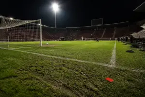 Macalou aduce victoria pentru „U” Cluj, în zece oameni, contra Petrolului