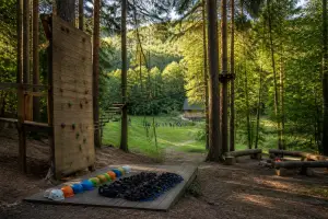 Nouă copii cu autism au descoperit aventura montană la Băișoara